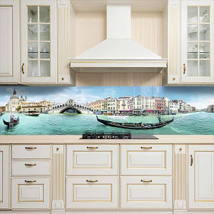 Фото панель універсальна ПЕТ, Самофіксуюча 62 х 205 см (товщина 1,2 мм) Місто на воді