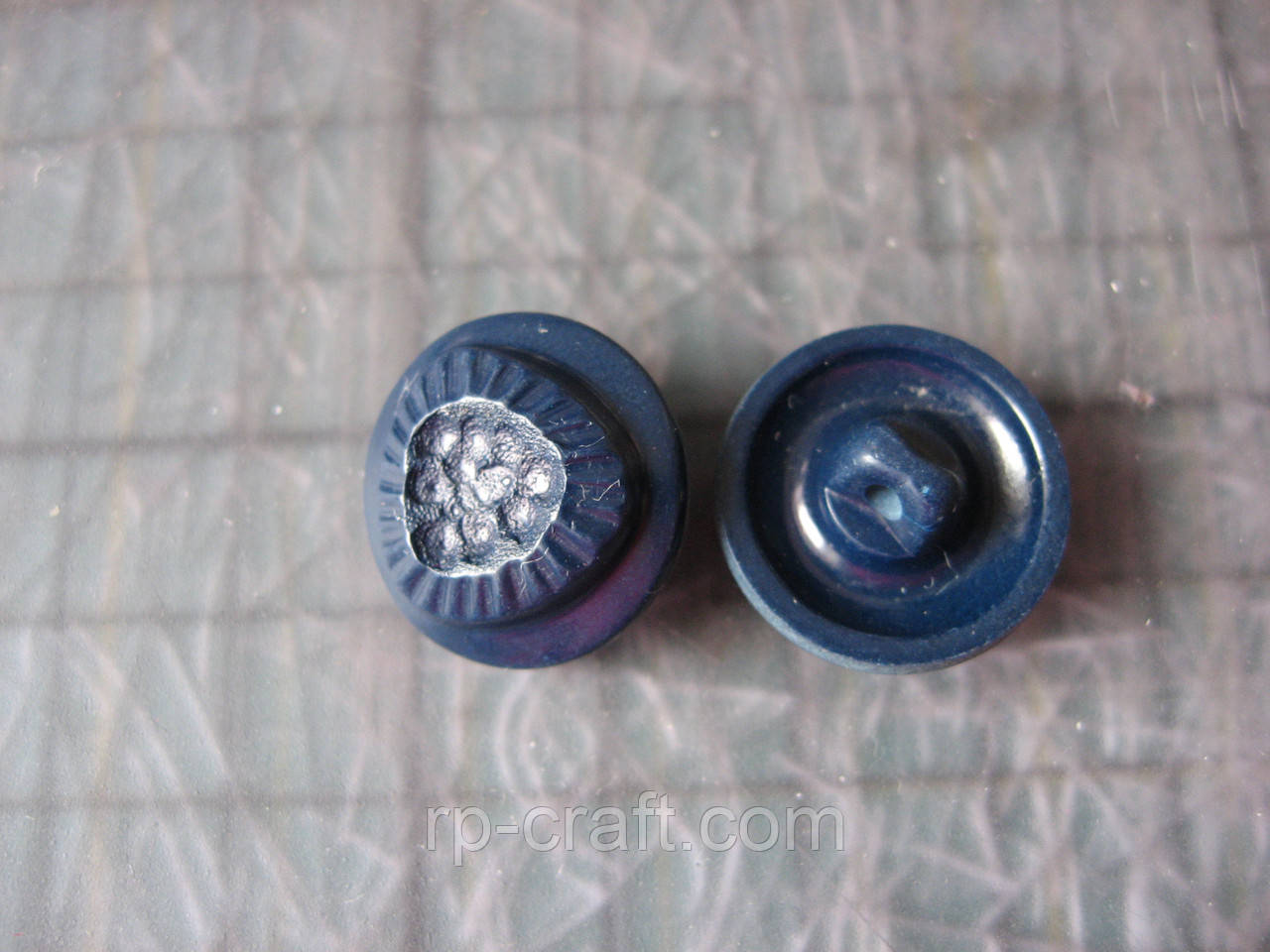238. Набір пластикових гудзиків, 2 штуки, 9х18х18 мм, темно-сині, фото 1