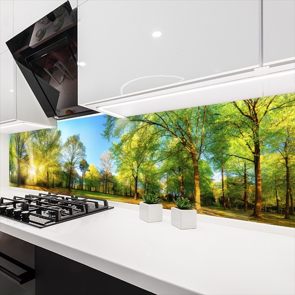 Фото панель універсальна ПЕТ, Самофіксуюча 62 х 205 см (товщина 1,2 мм) сонячні промені серед дерев