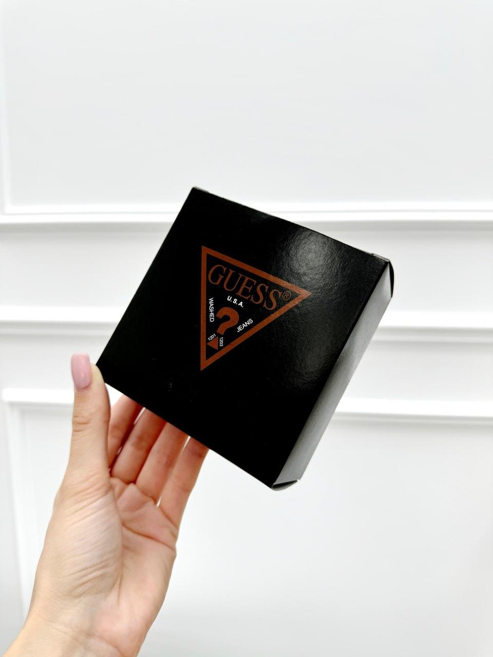 Фірмова подарункова маленька коробка Guess чорний Гес для ременя, фото 1
