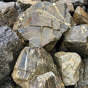 Валун закарпатський рельєфний для ландшафту та клумб