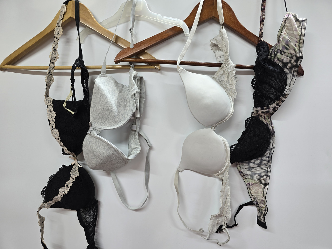 Бюстгальтер жіночий бу 4шт, фото 1