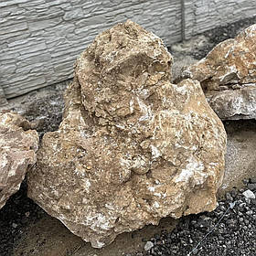 Валун мармуровий для ландшафтного дизайну