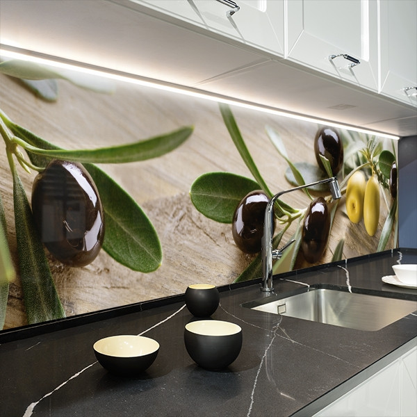 Наклейка на кухонний фартух 60 х 200 см, з захисною ламінацією, гілки чорних оливок на текстурі дерева