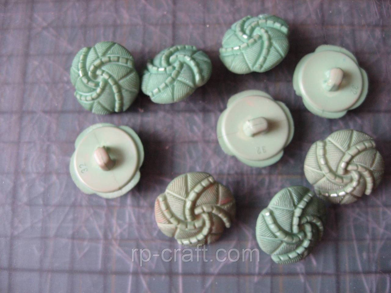 245. Набір пластикових гудзиків, 9 штук, 11х22х22 мм, зелені, фото 1