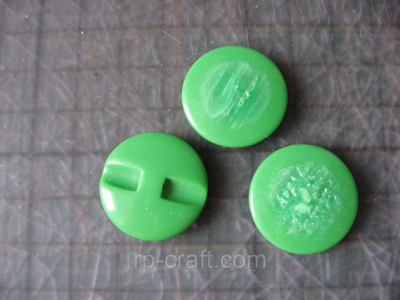 246. Набір пластикових гудзиків, 3 штуки, 6х23х23 мм, зелені, фото 1