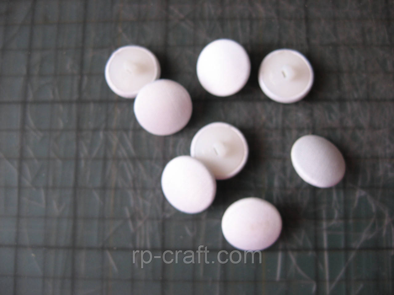 250. Набір пластикових гудзиків, 8 штук, 10х18х18 мм, білі, фото 1