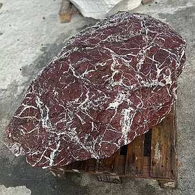 Валун декоративний мармуровий червоний (Греція) для ландшафтного дизайну