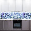 Кухонна панель жорстка ПЕТ, Самофіксуюча 62 х 205 см (товщина 1,2 мм) ніжно-голубі квіти, фото 6