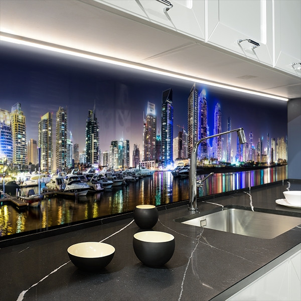 Кухонна панель жорстка ПЕТ, Самофіксуюча 62 х 305 см (товщина 1,2 мм) нічне місто в кольорових вогнях, фото 1