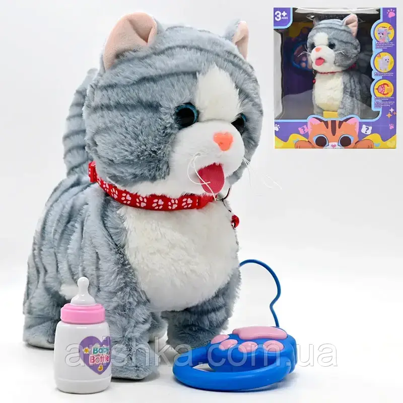 Кіт м'який на повідку ,який ходить, облизує, співає, повторює