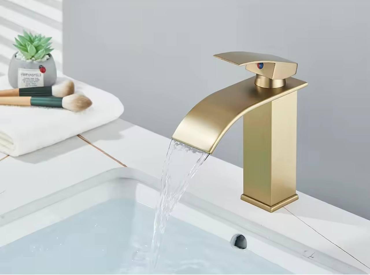 Змішувач для умивальника FUTURA 98FDG BRUSHED GOLD Матовое золото