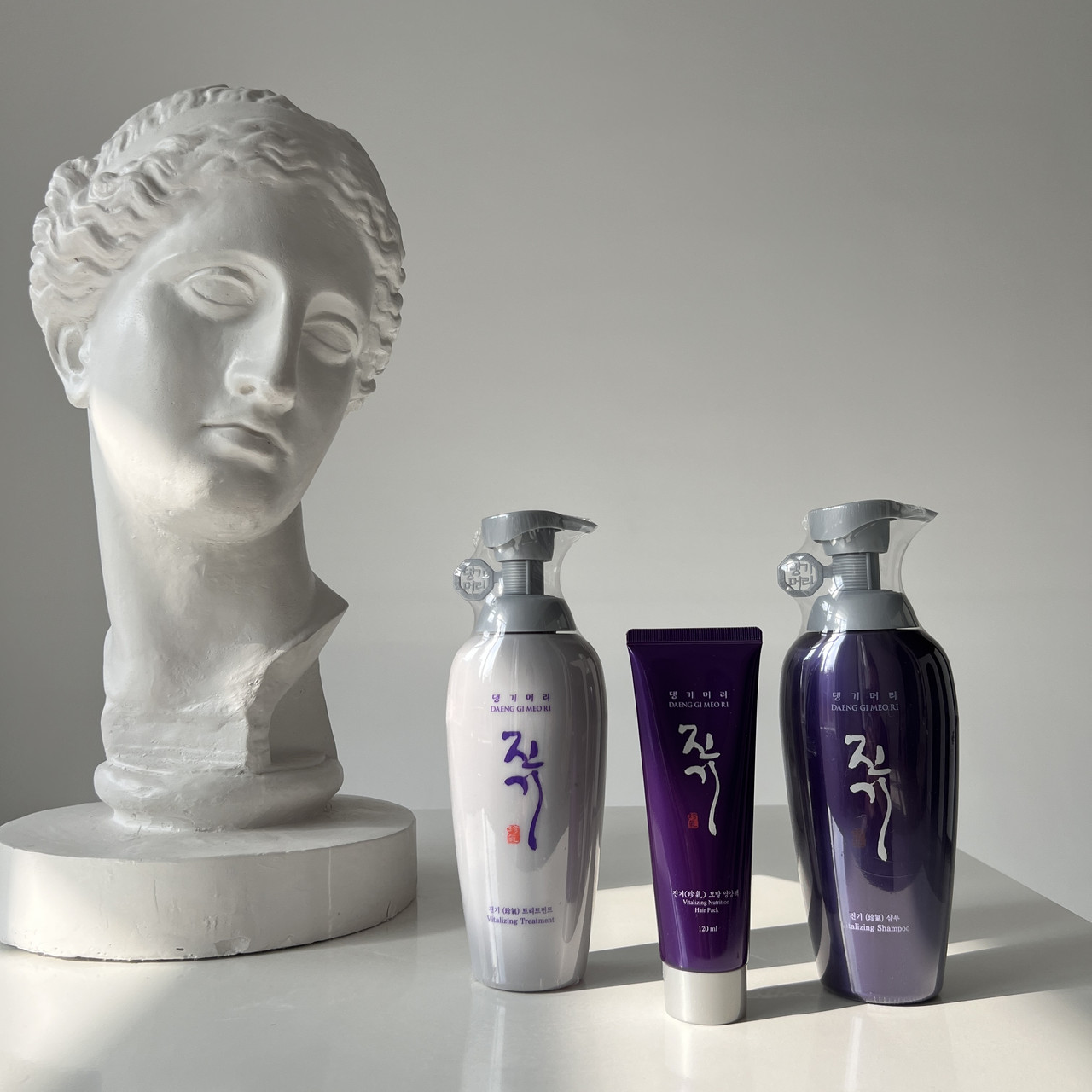 Регенерувальний набір для волосся шампунь і кондиціонер по 500 мл та маска 120мл Daeng Gi Meo Ri Vitalizing, фото 1