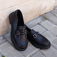 Жіночі лофери у чорному кольорі з натуральної шкіри