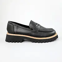 Жіночі весняні туфлі лофери на товстій підошві у чорному кольорі з екошкіри