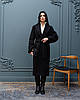 Жіноче двубортне тепле трендове чорне пряме зимове пальто міді з поясом, шліцом, фото 3
