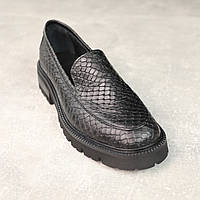 Шкіряні жіночі туфлі з натуральної шкіри зі зміїним принтом