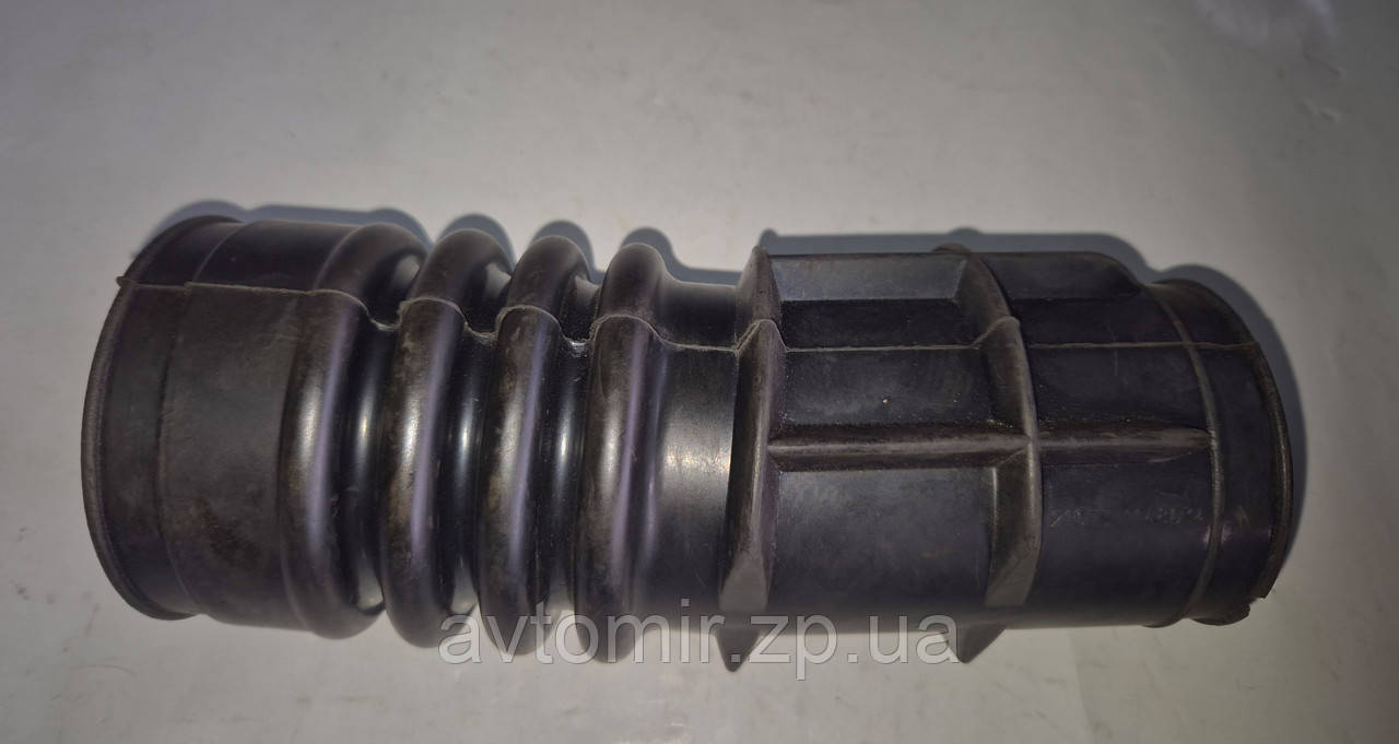 Патрубок повітряного фільтра гофра пряма хобот Ваз 21073 Україна