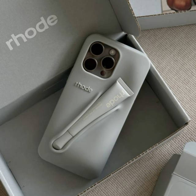 Чехол для телефона Rhode Lip Case Gray для iPhone 14 Pro Max