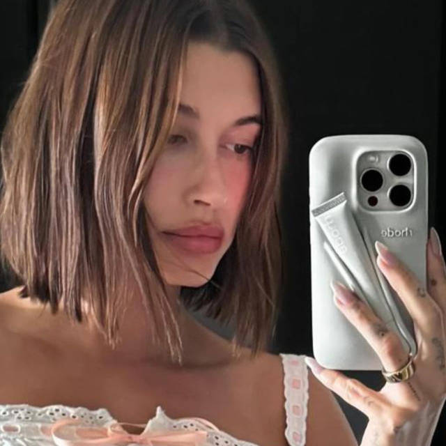 Чехол для телефона Rhode Lip Case Gray для iPhone 14 Pro - купить