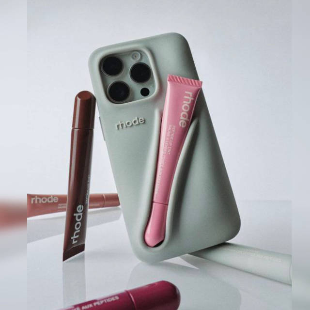 Чехол для телефона Rhode Lip Case Gray для iPhone 14 Pro - купить