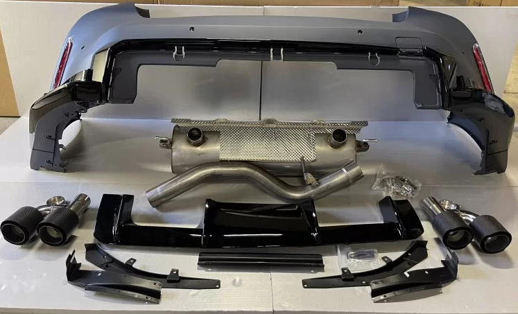 Задній бампер BMW G22 М4, вихлоп по боках, фото 1