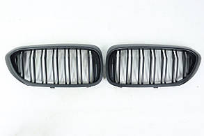 Решітка радіатора (ніздрі), чорний мат, стиль М-Pak BMW 5 G30 2017-2020