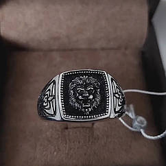 Срібний перстень чоловічий квадрат із чорною емаллю знак зодіаку Лев ZIPEXPERT