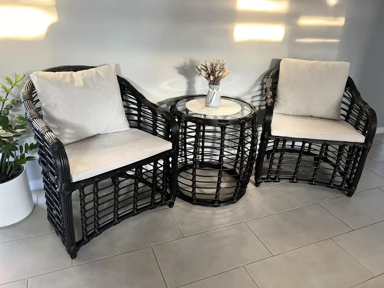 Дизайнерські меблі зі штучного ротанга в наборі 2 крісла + стіл, KUBA, фото 1
