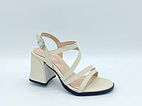 Відкриті шкіряні босоніжки Erisses. Розміри: 33, 34, 35.