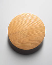 Круглий об'ємний дерев'яний настінний гачок для одягу ЯСЕН