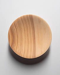 Круглий об'ємний дерев'яний настінний гачок для одягу ЯСЕН