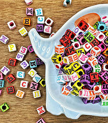 Намистини пластикові з отвором квадратні (20 гр) РОСІЙСКИЙ АЛФАВІТ 6*6мм Кольорові
