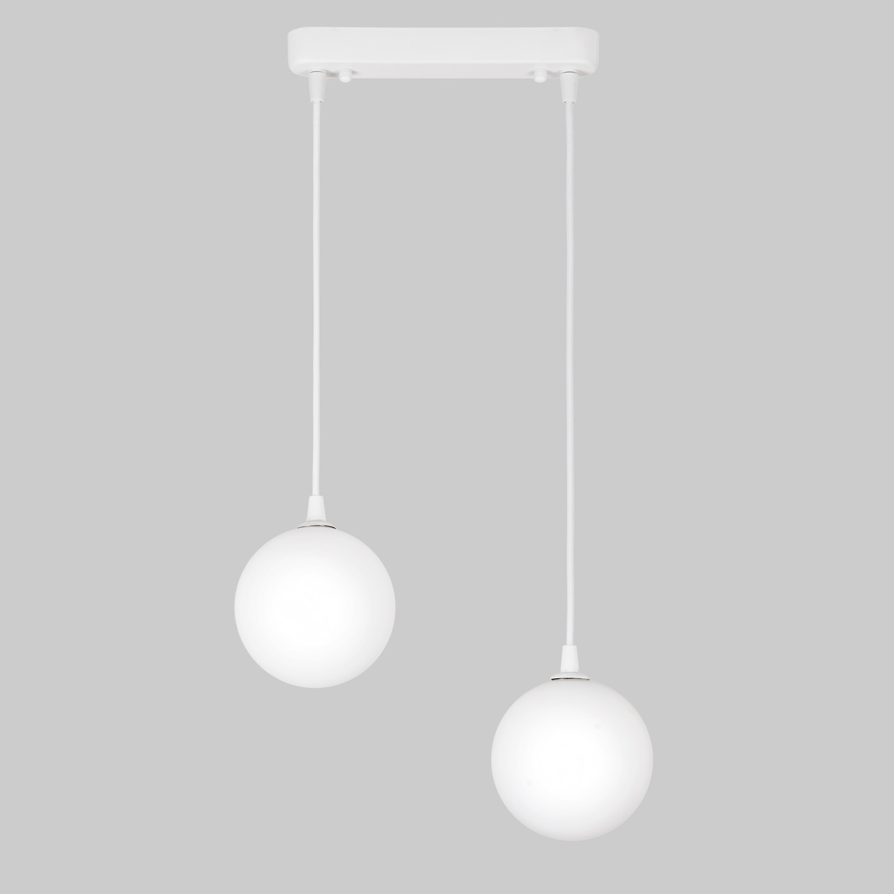 Біла люстра з 12см плафонами (61-P120F-2 WH+WH (240))