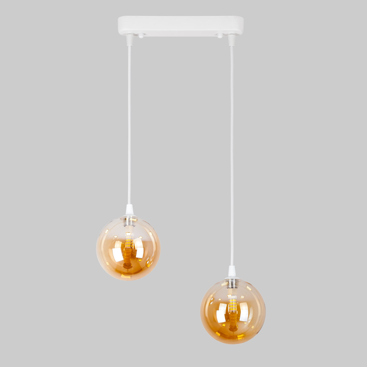 Біла люстра з 12см плафонами (61-P120F-2 WH+BR (240))
