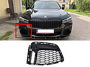 Решітки в бампер  RH ( M-Paket ) на BMW 7 Series G11 / G12 2019-2023 року
