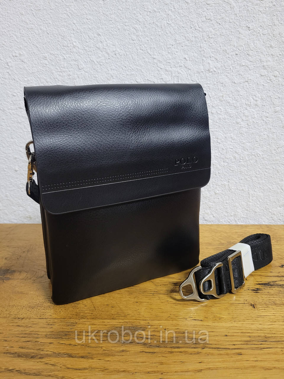 Чорна чоловіча сумка через плече середнього розміру POLO 22×19×7см
