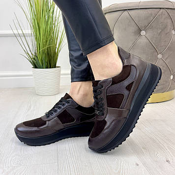 Кросівки коричневі жіночі на шнурівці