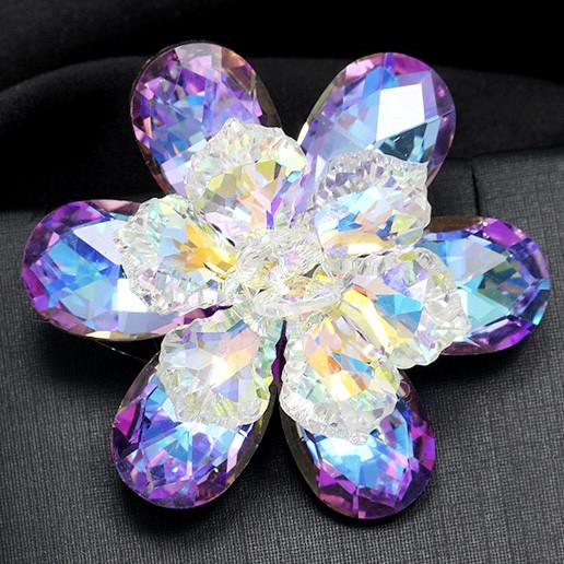 Брошка кришталева квіточок різнобарвна застібка срібляста розмір 50х50 мм, що переливаються