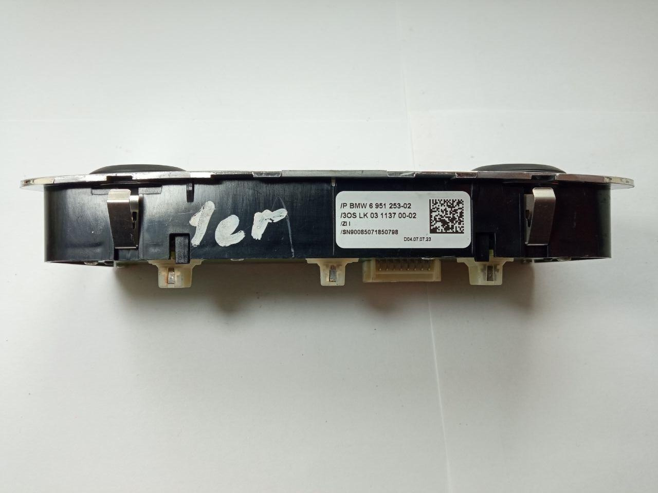 Плафон освітлення салону BMW 6951 253-02 /30S LK 03113700-02