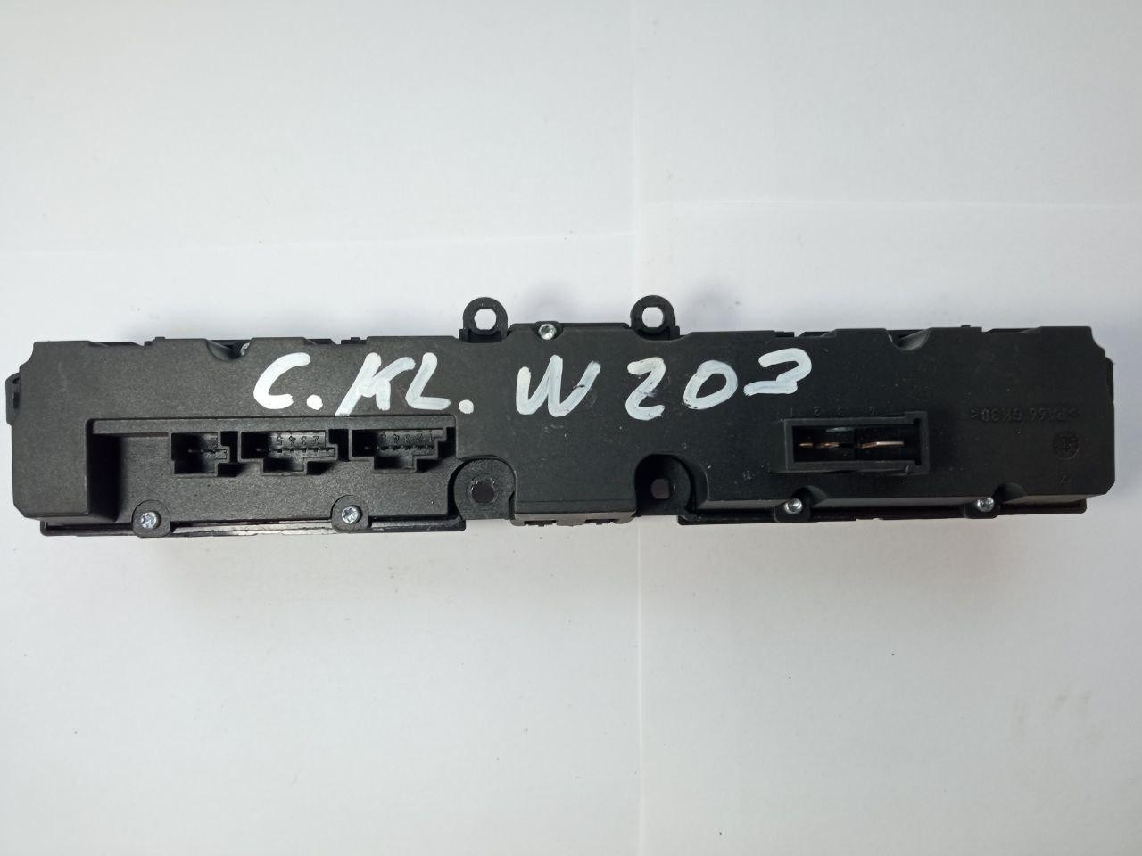 Блок кнопок аварійної сигналізації Mercedes 203 870 7510/ 3363 530300 W203 C.KL