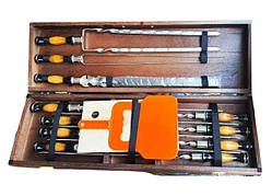 Набір шампурів з дерев'яними ручками 11 предметів у дерев'яному коричневому кейсі