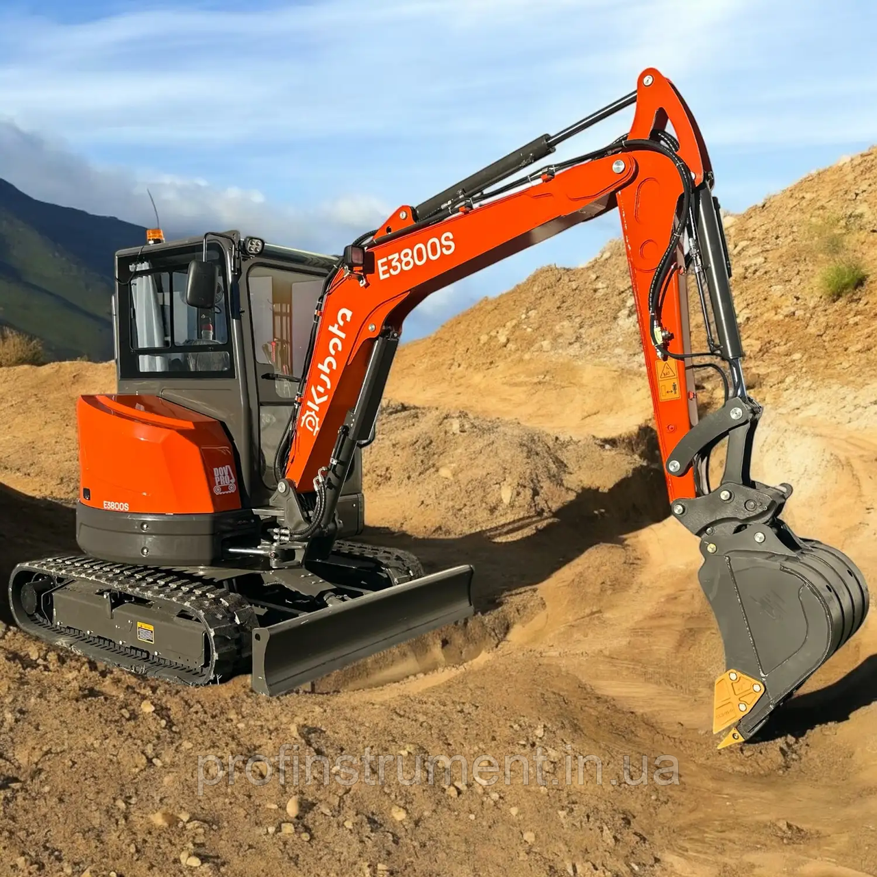 Екскаватор Kubota E3800S