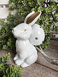 Великодній кролик з яйцем для прикраси, білий з золотом h 13х9 см, фото 3
