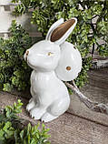 Великодній кролик з яйцем для прикраси, білий з золотом h 13х9 см, фото 2