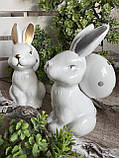 Великодній кролик з яйцем для прикраси, білий зі сріблом h 13х9 см, фото 5