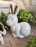 Великодній кролик для прикраси, білий із золотом h 16х15 см, фото 2