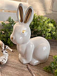 Великодній кролик для прикраси, білий із золотом h 16х15 см, фото 6