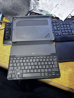 Чохол-клавіатура для планшета Logitech Slim Folio Bluetooth Y-R0051 для iPad і iPad Air No K230211103, фото 1