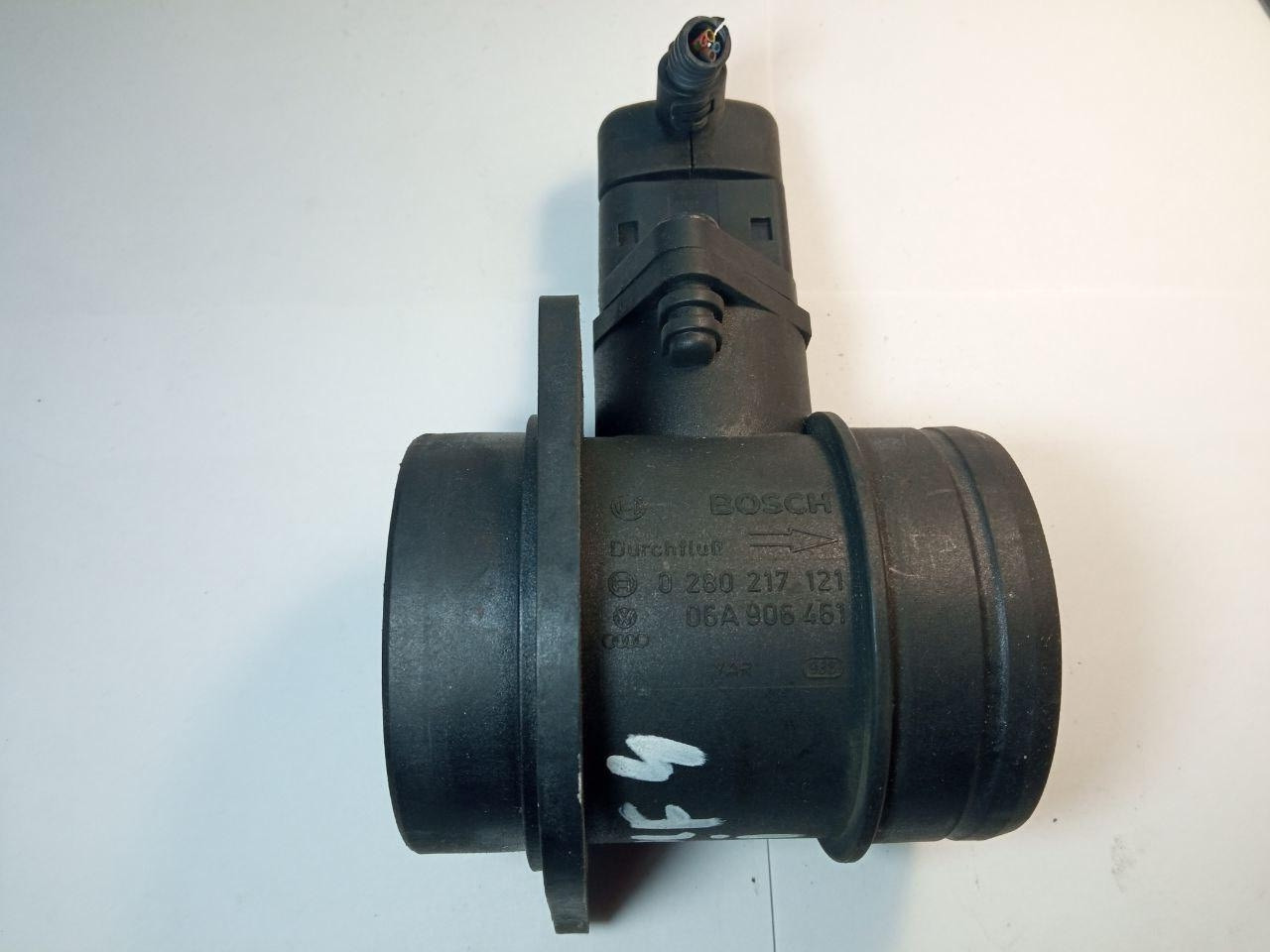 Витратомір повітря Bosch 0 280 217 121 Volkswagen / Audi 06A 906 461 Golf-4 TDI